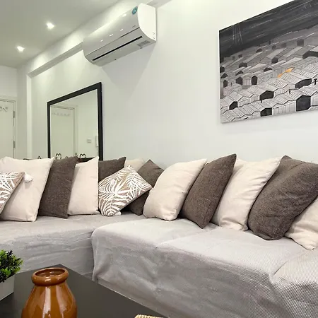 Albert's Center 203b Apartment *